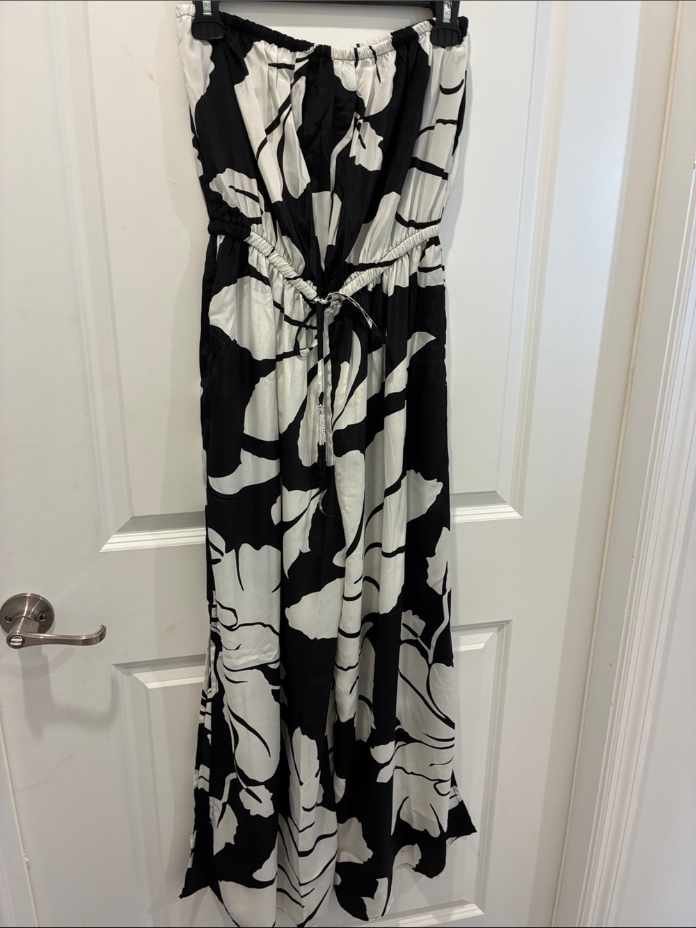 True Destinations Black & White Floral Strapless Jumpsuit